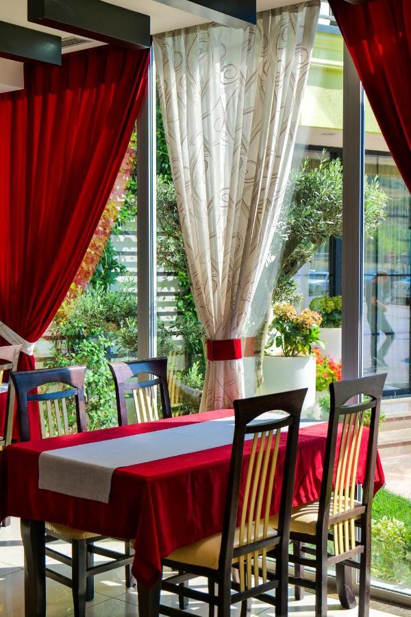 Lord 4* Tirana