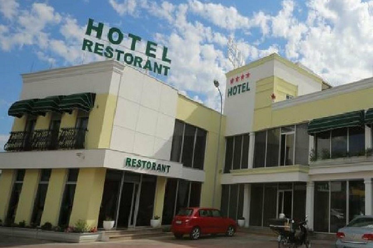 Lord Tirana 4*